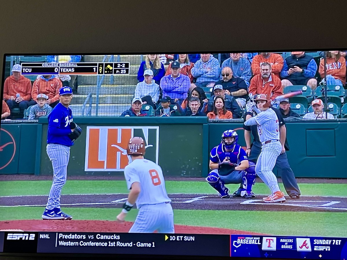 ZachAtTheDisch's tweet photo. A whole lot of @olubaseball on the screen, plus an appearance by @hwbaseball 

Bet @coachborbs23 is smiling at seeing the boys back together!

#HookEm 🤘🏻🐂⚾️ https://t.co/msZDPbuA23
