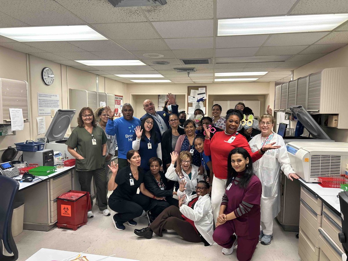 This #LabWeek, we’re shining a spotlight on our incredible lab professionals at Broward Health! Thank you for your dedication and hard work. Your expertise helps us provide top-notch care every day! #LaboratoryProfessionalsWeek