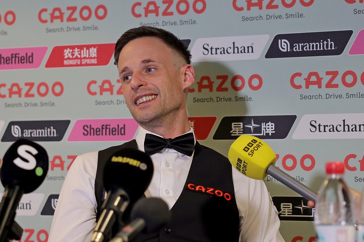 ProSnookerBlog's tweet photo. First edition of #PressConferencePics of 2024! 📷

Dave delighted, Luca extremely gracious (and definitely not 100% as he spoke and smiled when he realised what his voice sounded like) - he is #TeamGilbert for the rest of the fortnight. https://t.co/D9zeQjfT5M