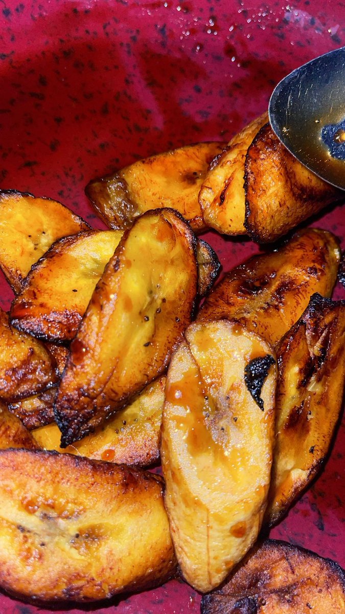 Whaleswavy's tweet photo. Is there anything i have not used my honey to eat ? 🤔 c’mon honey taste so nice on plantain, yam and pap 🍯
#420day #BitcoinHalving #ChessInSlum #Tunde58hoursofChess #TundeChessMarathon #TundeOnakoya https://t.co/IEEOr2mm2o