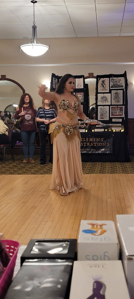 You guys are missing out on the belly dancer and other perfor.ances at this event! #NaughtyandNiceLingerie #FreeShipping #ShopSmall #ShopFromHome #naughtylingerie #sexywoman #lingerie #hosiery #nightwear #fashion #sexylingerie #womenlingerie #DeserveToBeFound