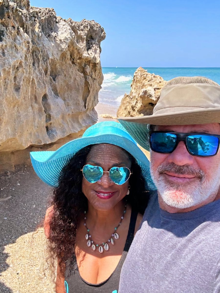 AngelaBrentHar1's tweet image. Gorgeous Hutchinson Island, Florida! Oooh what a day!🧜‍♀️🧜‍♂️💙✨️🐟🐠🪸🐚
@VISITFLORIDA @BeInspiredFL 
@FloridianCreat1 @LuxTravelHotels 
@AuthenticFL @born_saltwater 
@AventuraRI @TheFloridaCoast #beachday #SaturdayVibes ##vanlifeadventures