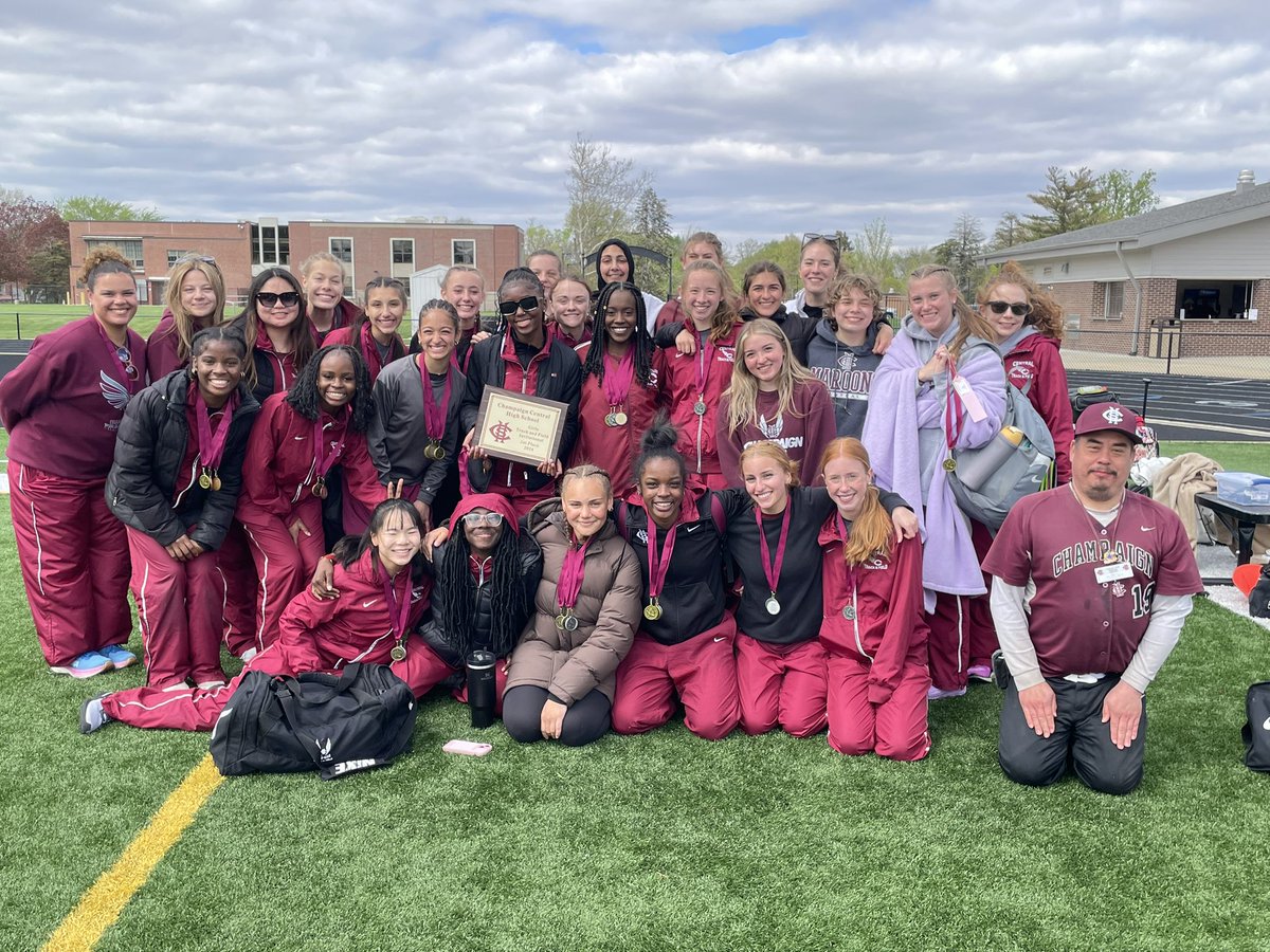 RunningMaroons's tweet photo. Cool temps and head winds made for less than favorable conditions but the Maroons had a really competitive day today coming out on top at our home invite. https://t.co/wwMFXOmoBA
