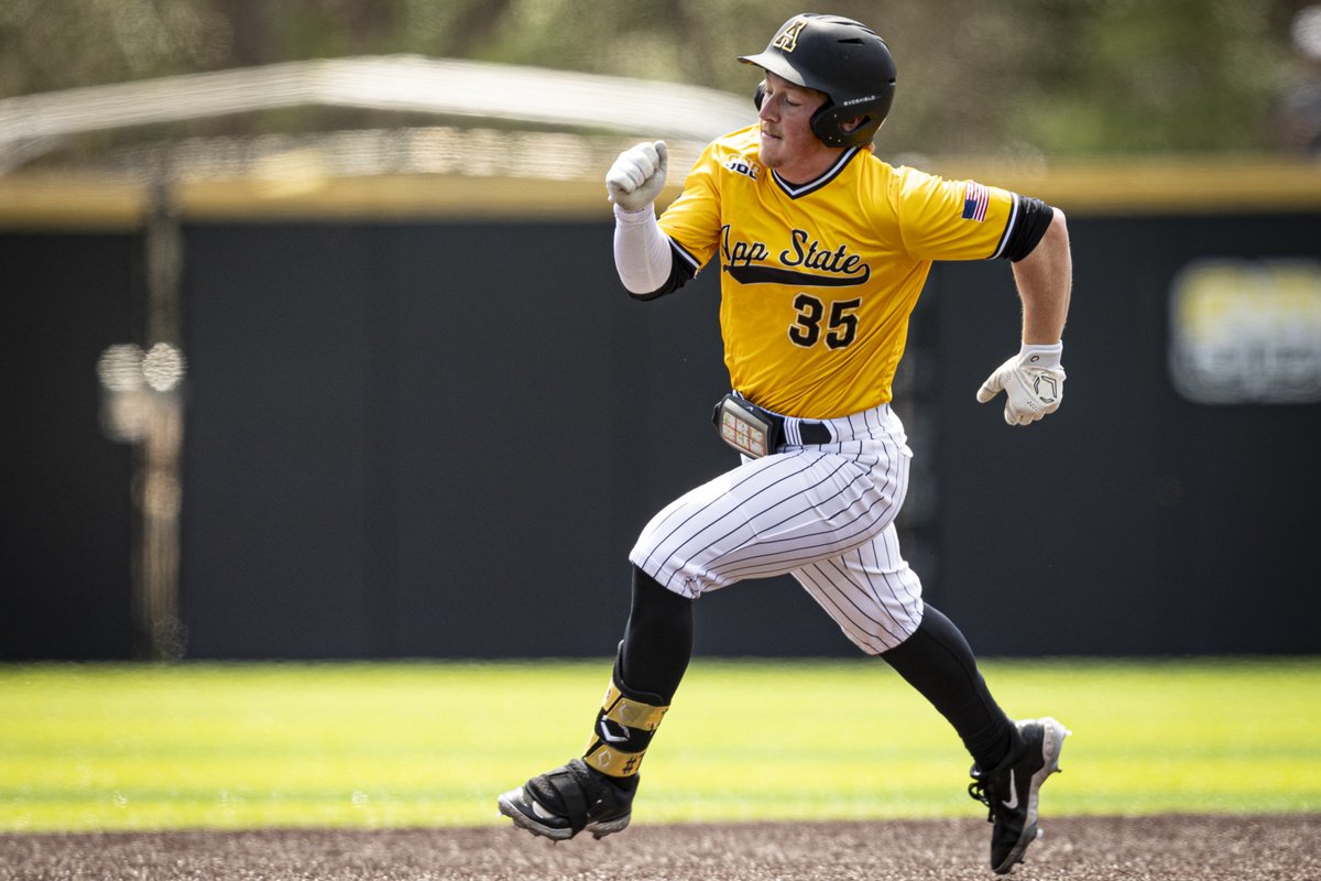 After Austin St, Laurent reached on a HBP and stole second, Drew Holderbach drives him home with his second double of the day! T5 | App State 5, Arkansas State 3 #TIGMA