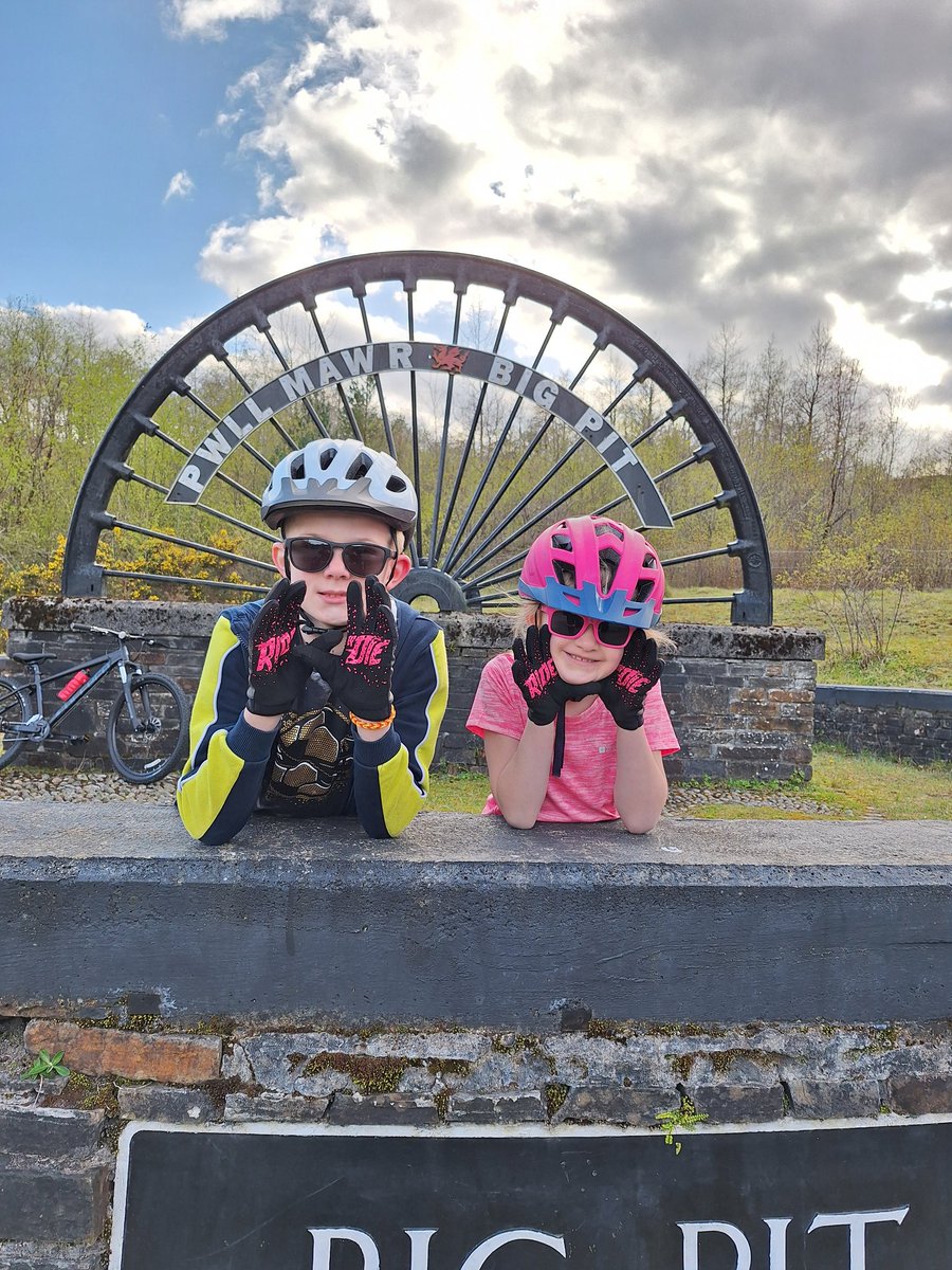 SarahLampard2's tweet photo. So immensely proud of Jake and Evelyn. Had our first bike ride as a foursome today (dont think I've ridden a bike since my comp days!) &amp; we only went and rode from our house to big pit! 20 mile round trip. The children were amazing and really enjoyed it👏
@GMisshall @GMissthomas https://t.co/WPCguaNFyj