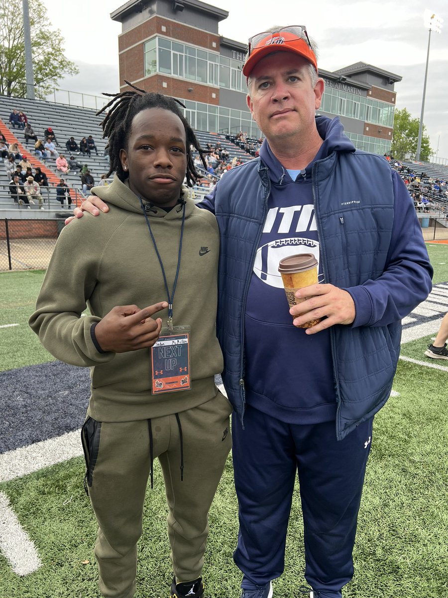 Jadenmac_21's tweet photo. Had an amazing time at university of Tennessee Martin! @PrepRedzoneAR @ArRecruitingGuy @PlayBookAthlete 
@FBCoach_P @ParkviewLr https://t.co/0ucmY7oc9L