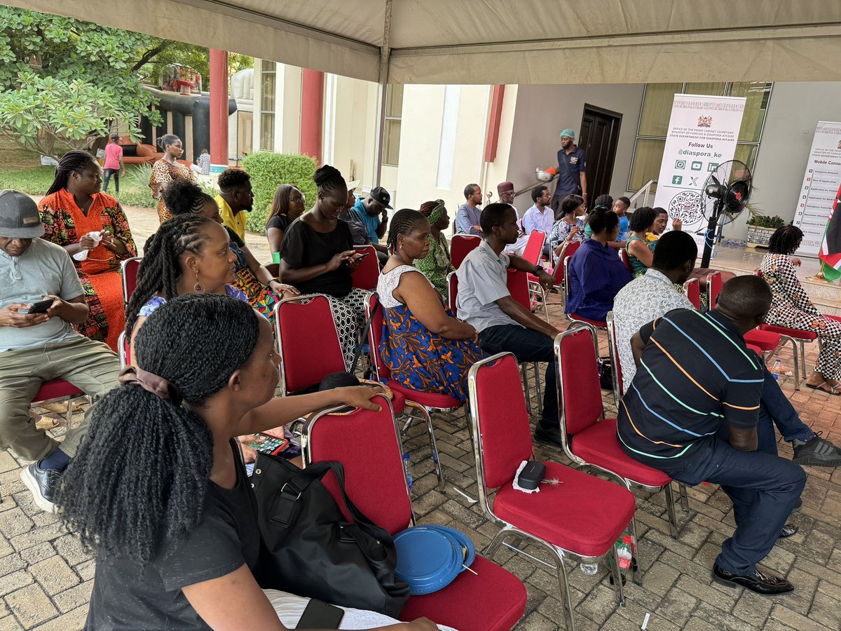 KenyaHC_Nigeria's tweet photo. 2/2. In continued engagement with Kenyans in Nigeria, today the Mission held a get-together for Kenyans in Abuja, at the Chancery. This was a culmination of a successful 4-day Mobile Consular Service exercise conducted in Lagos &amp; Abuja. https://t.co/oCLEtgbd1r