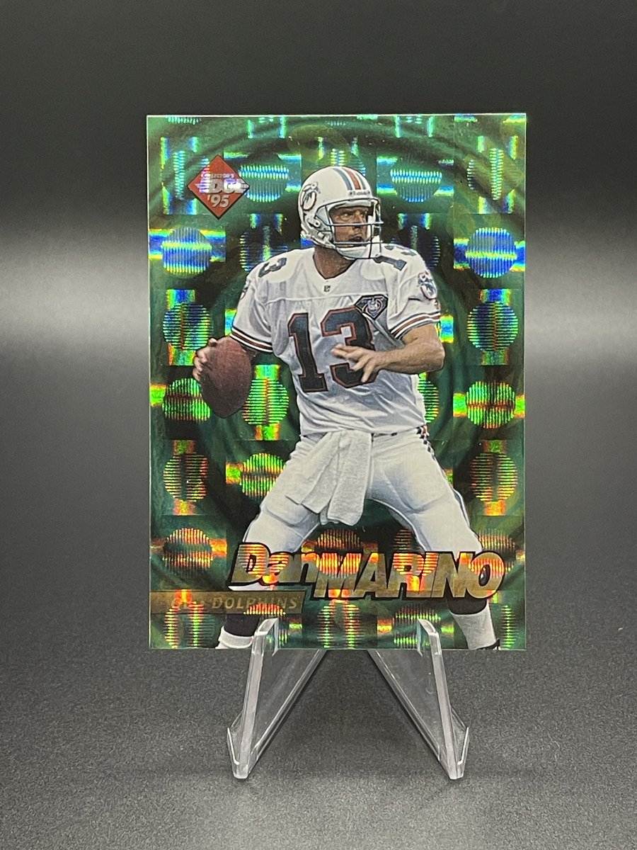 SatressosCards's tweet photo. $3 each
Gronk /499
#Sats4Stacks
@CodiDaReposter @sports_sell @TheHobby247 @Nolacardtweets @PCOregonDucks2 @Hobby_Connect #TheHobbyFamily #SportsCardAddict #TheHobby #SportsCardShow #CardCollectors #CollectibleCards #CardShow #SportsFan https://t.co/GGE8PZfNlv