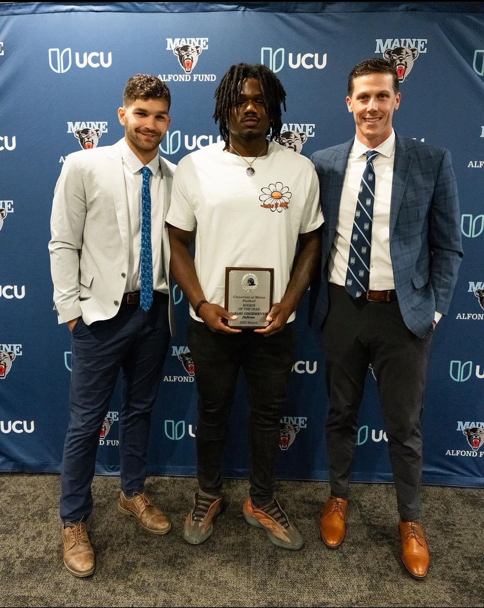 JabariOdoemenem's tweet photo. Defensive Rookie Of the Year, Thank You GOD!! @BlackBearsFB 
#LongLiveFred #year2OTW💰🤬 https://t.co/Acyx7QMTNp
