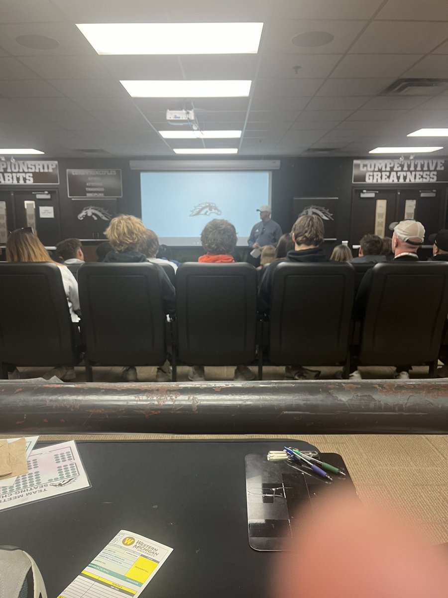 Amari Davison tweet media