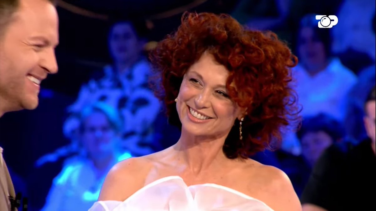 bealuxz's tweet photo. in assoluto la donna più bella del mondo 🤍
#grandefratello #beatriceluzzi https://t.co/5D52zOJshu