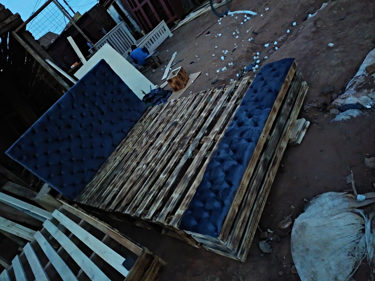 Dm @dudu_interiors We still make these pallete beds.... Size 5x6 @ 450k WhatsApp +256756428629
