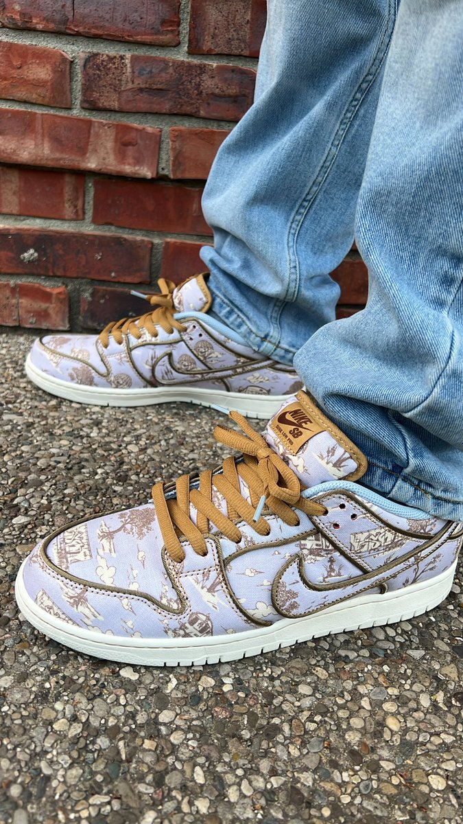 ryn0_37's tweet photo. @snkr_twitr busted the city of style SB’s out yesterday. Clean pair. #mailcall on the others 👌👌👌 https://t.co/glzX4KFpqJ