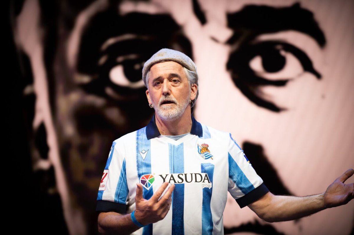 wwwobble's tweet photo. Huge thank you to everyone at Club De Creativos in San Sebastián. Hope you enjoyed the talk and had as much fun as I did. Met so many wonderful people. #TotallyReplaceable #JuanSevilla #CDCE https://t.co/a7tILikFhW
