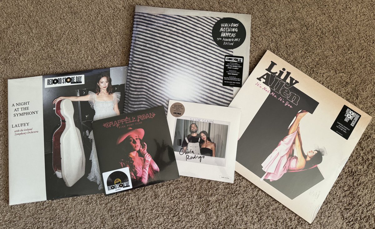 #RecordStoreDay2024 haul ♥️ got the 1 @lilyallen zoetrope record my store had 😭@wallowsmusic @ChappellRoan @laufey @oliviarodrigo @NoahKahan