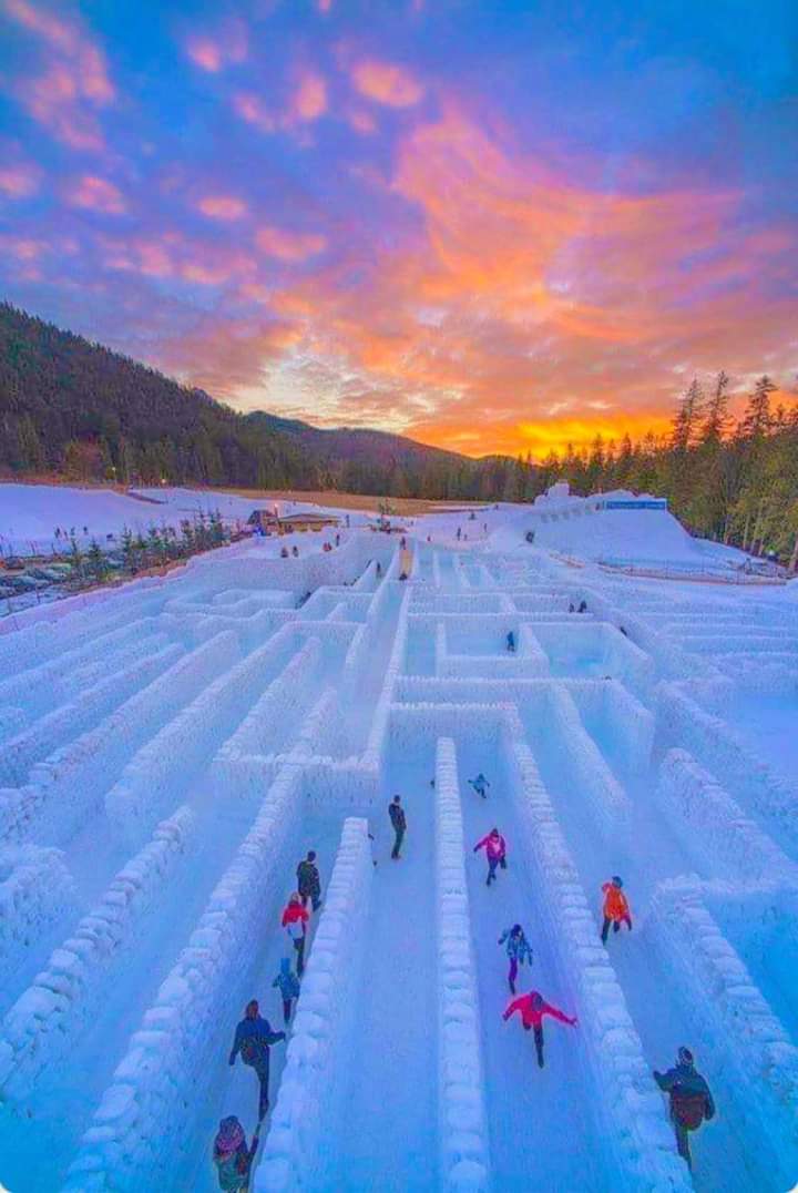 Snow maze in Zakopane, Poland 🇵🇱