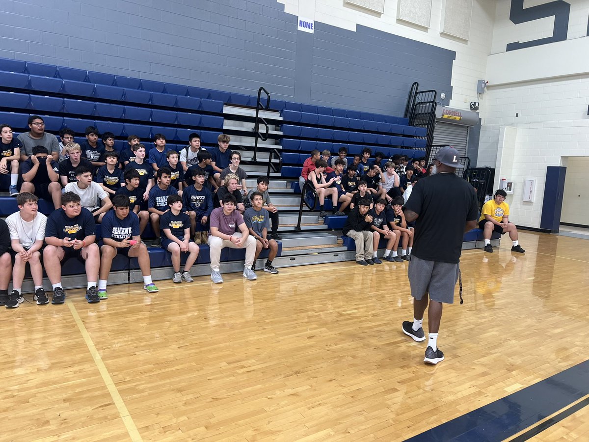 Great visit with the Nimitz Seahawks! Sharing some upcoming events we are about to have and expressing how excited we are to have them part of the LEE family. @nimitzms_neisd @AthleticsNimitz @leeneisd @leevolsbooster @LEEVolsFootball @NeisdAthletics @EscamillaAlex1