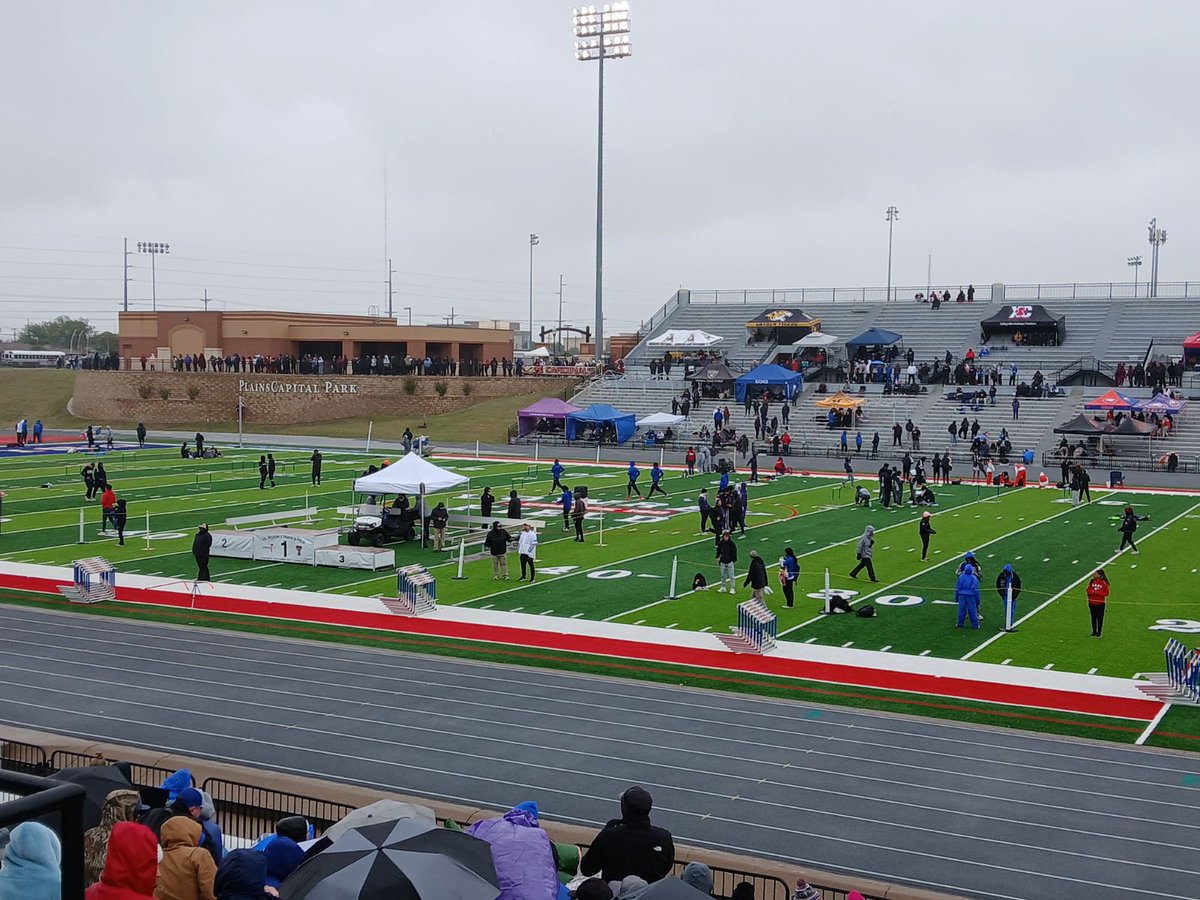 Always a fantastic atmosphere at the UIL Regional Track Meet in Lubbock! 915- 5A and 4A athletes pushing to get to State!!! @Fchavezeptimes @ELPASO_ISD @EPSports915