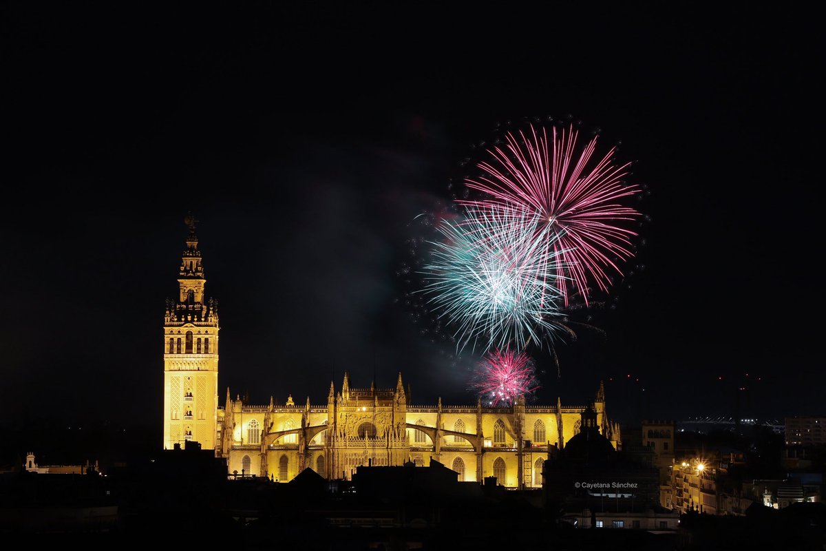 cayetanasb's tweet photo. Fin a la #FeriaSevilla24 🎆💃🏼
.
.
.
📸 Cayetana Sánchez 
@csbfotografia https://t.co/El4UymlN2a