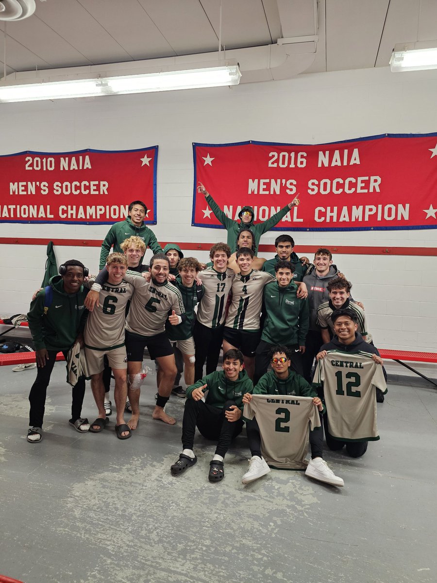 2️⃣ Games 2️⃣ Wins 🔥 

The Raiders end the spring season with good results against good four year programs. 

Scoresheet:
Arlo S ⚽️ 🅰️🅰️
Joseba Z ⚽️
Kay O ⚽️ 
Jaime V ⚽️
Rodrigo S ⚽️ 
Niklas T⚽️
Donovan W ⚽️
Syrus C 🅰️
Moritz M 🅰️
Zeke L 🅰️ 

#GoRaiders