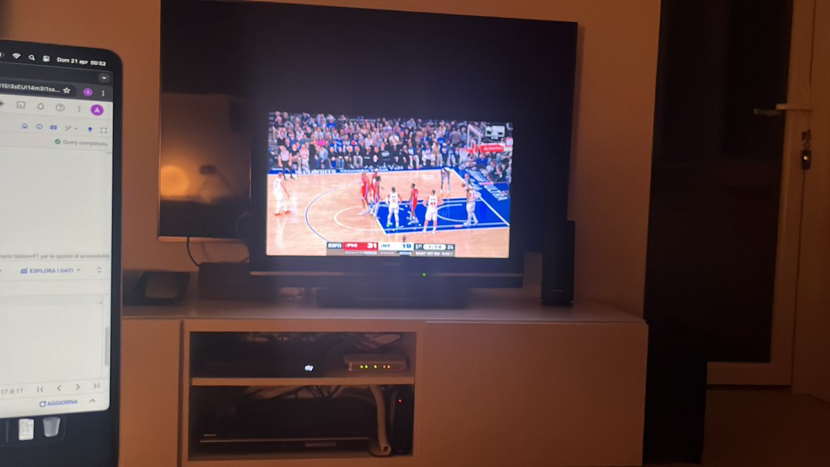 apetracchi's tweet photo. C’è chi commenta a Santa Giulia (vero @quieto62) su @SkySportNBA e chi lavora su le migrazioni del CRM. Grazie della compagnia https://t.co/2J4qqDbemC