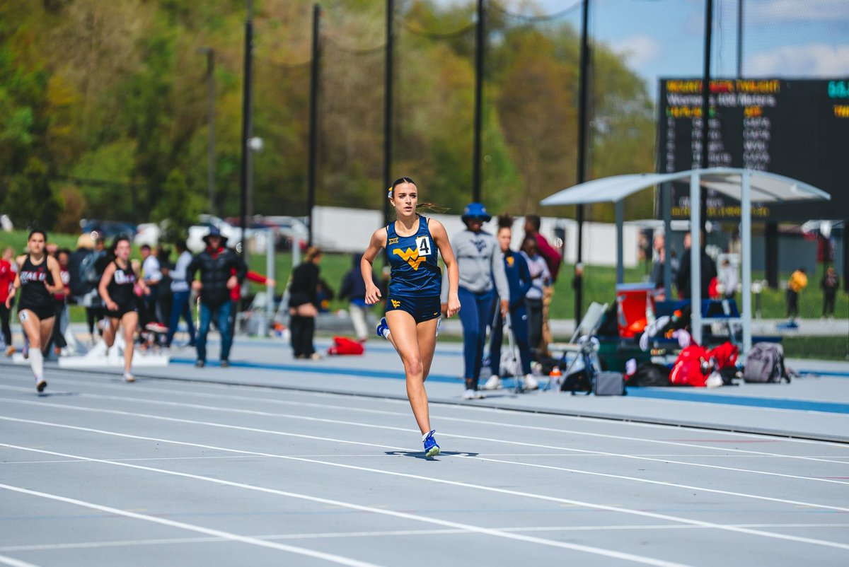 Lily is having a day 👀 Haught claimed first in the women’s 400 and 200 meters! 🥇 #HailWV