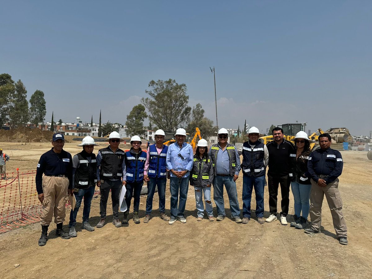 Les informo que esta mañana visité las locaciones donde se construye el @IPN_MX Campus #Puebla y el distribuidor Vía Atlixcáyotl-Periférico Ecológico. Las obras avanzan en tiempo y forma. Le pedí al Ing. Jesús Aquino que en los próximos días presentemos un reporte actualizado