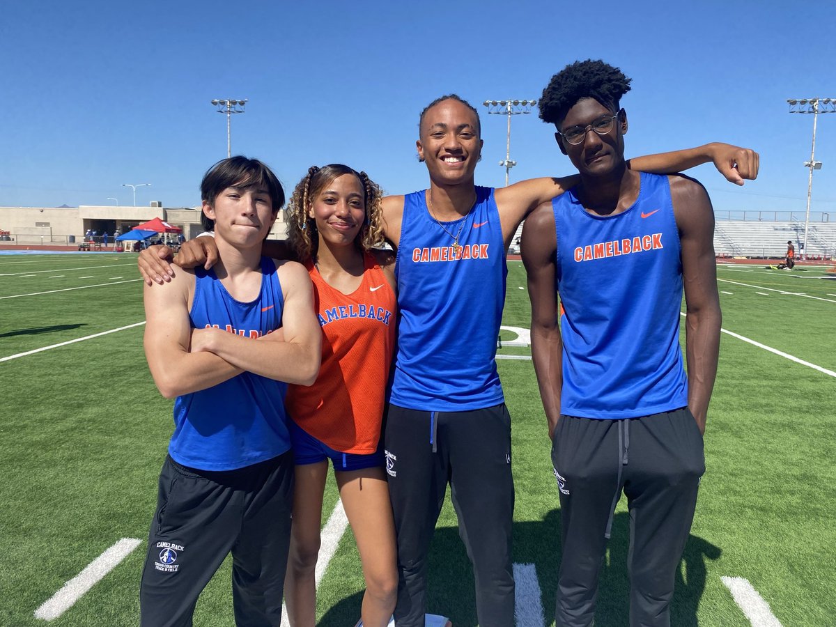 khhyren's tweet photo. Man oh man im going to miss my hurdle crew. Thank you to all my teammates and coaches. Huuuuugge shout out to my coach @coach_ant02  on his FIRST region championship win on his FIRST year of coaching. https://t.co/nRICrqOBT4
