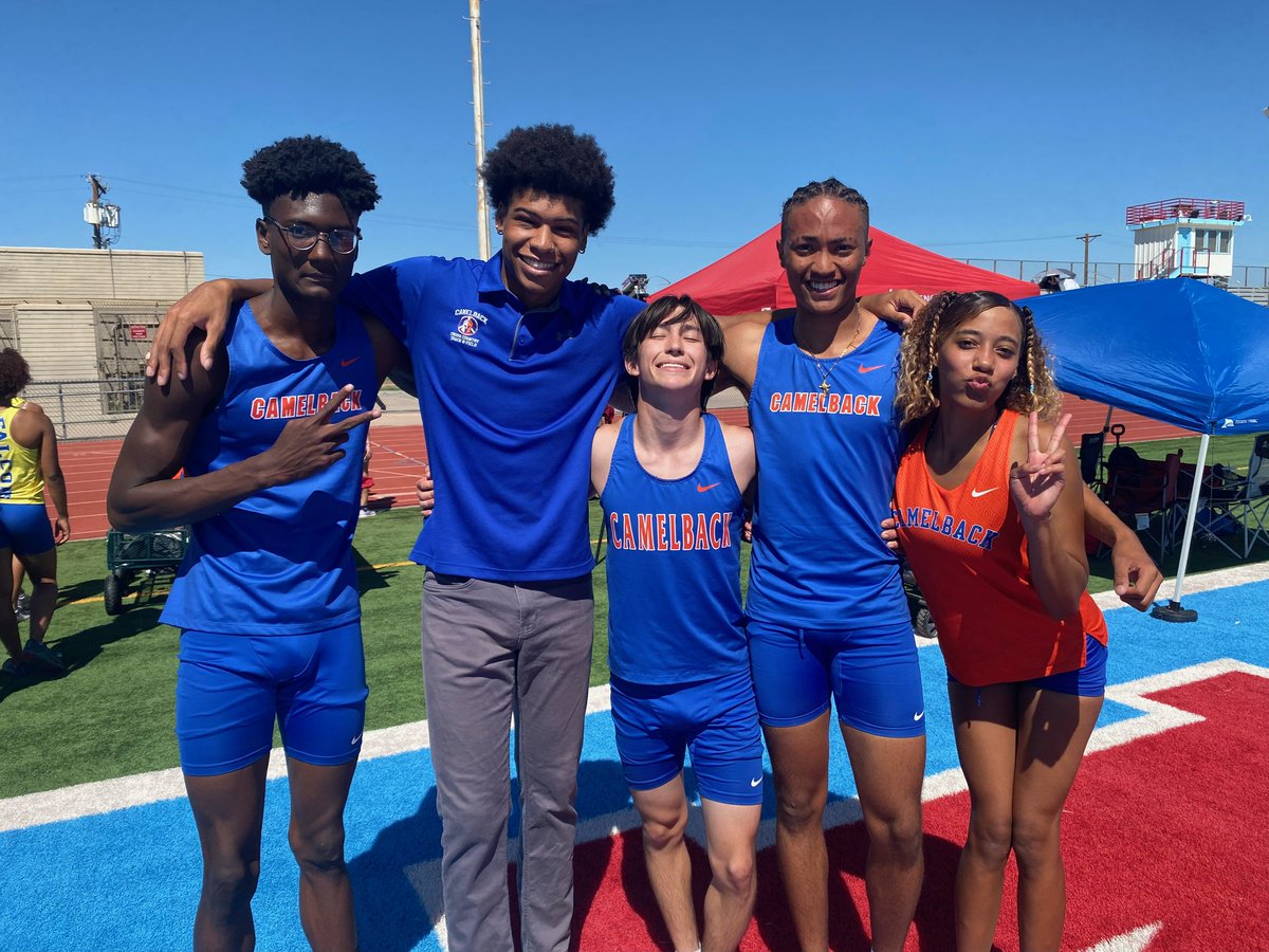 khhyren's tweet photo. Man oh man im going to miss my hurdle crew. Thank you to all my teammates and coaches. Huuuuugge shout out to my coach @coach_ant02  on his FIRST region championship win on his FIRST year of coaching. https://t.co/nRICrqOBT4