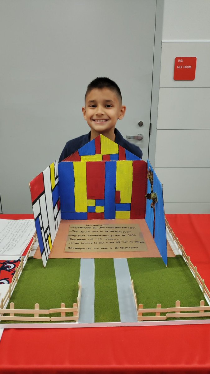 Our awesome GT scholars at the GT Showcase⭐ #JCEBuffaloes #TeamSISD