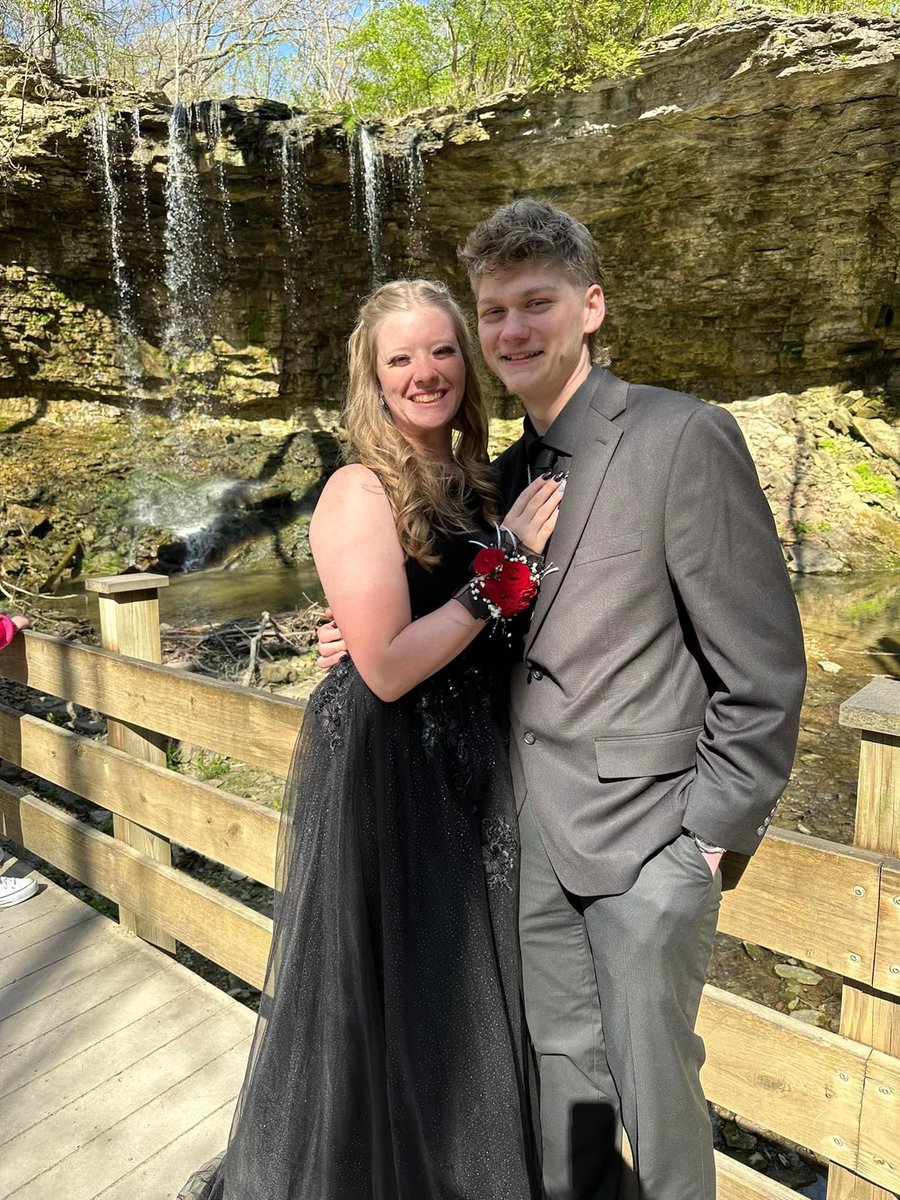 RACOONROCK's tweet photo. Jenna &amp; Peyton 
Wayne Junior Prom 2024 https://t.co/abBsrtEcqD