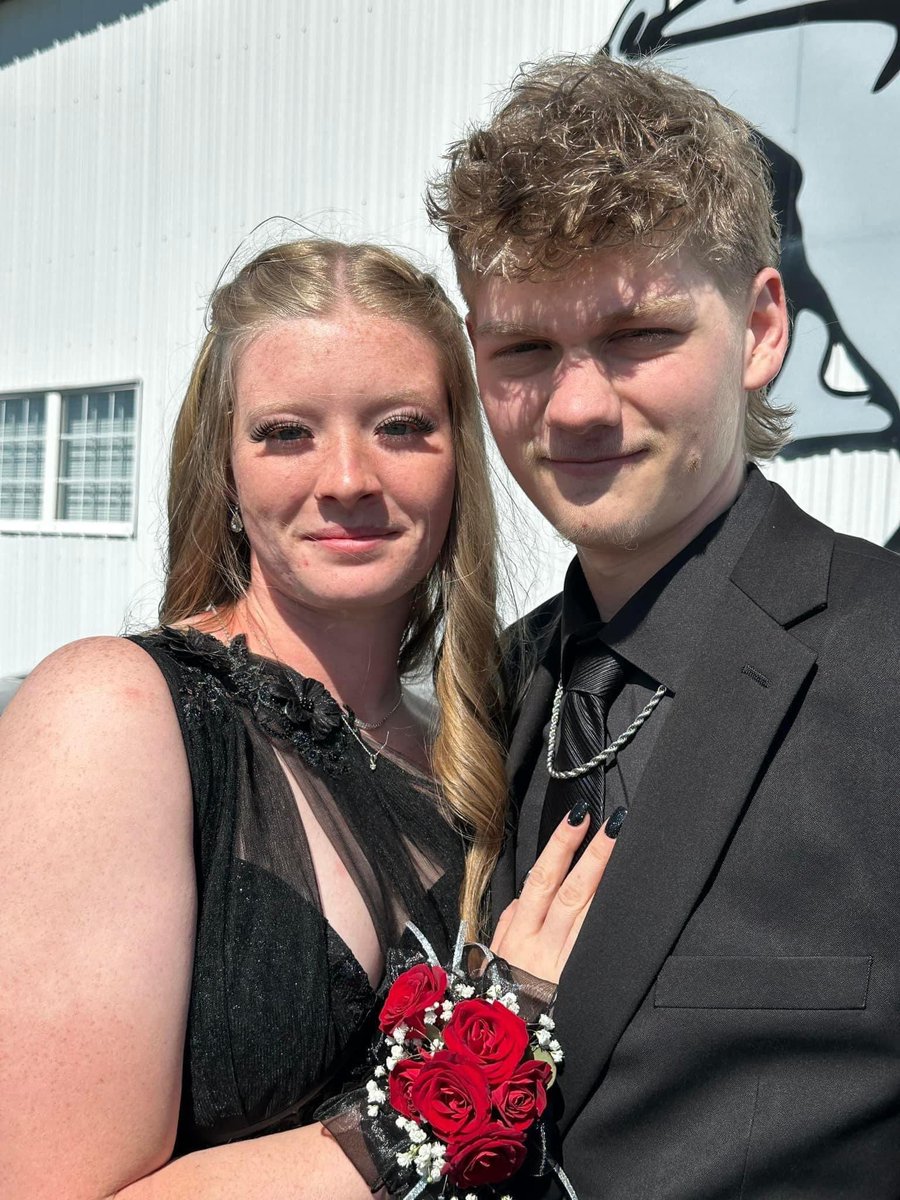 RACOONROCK's tweet photo. Jenna &amp; Peyton 
Wayne Junior Prom 2024 https://t.co/abBsrtEcqD
