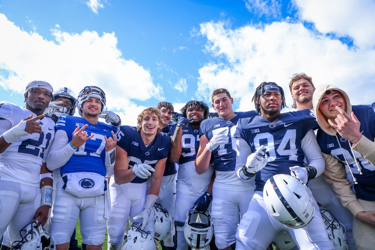 Thank you to @happyvalleyutd and @StateCollegeQBC for getting my family to the Blue-White game! It means the world to have them supporting me in Beaver Stadium.