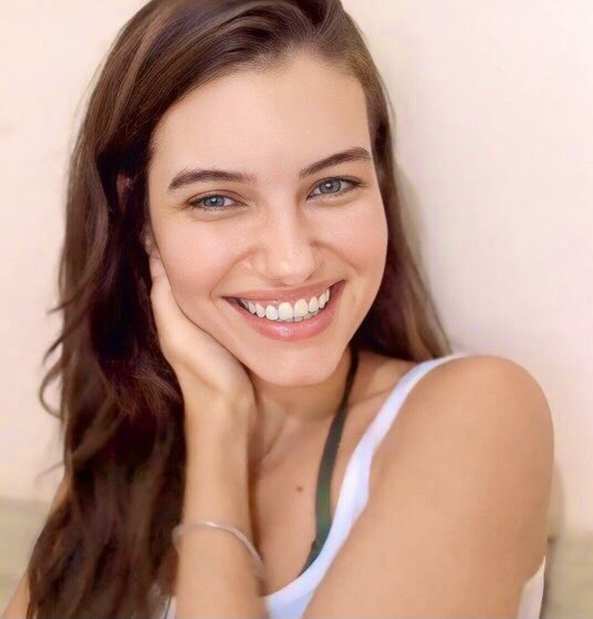 Buiar bonita🥰 Su club de libro Selfcare es tan agradable🫶🏻 aunque no entiendo mucho y no por no hablar portugués sino por que me pierdo solo mirándola🫣🤭