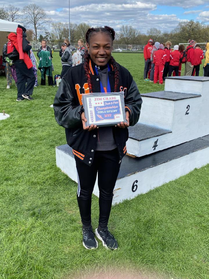 iCRYO Canton STARK COUNTY 4 EVENT WINNER!!! Icryo Runner of the Meet!!! Amahrie was first in all four of her events (100, 200, 400, 4x200). She also set the facility and meet record in the 200 with a time of 24.68! Amahrie will receive a Month Long Cryo Pass to ICRYO.