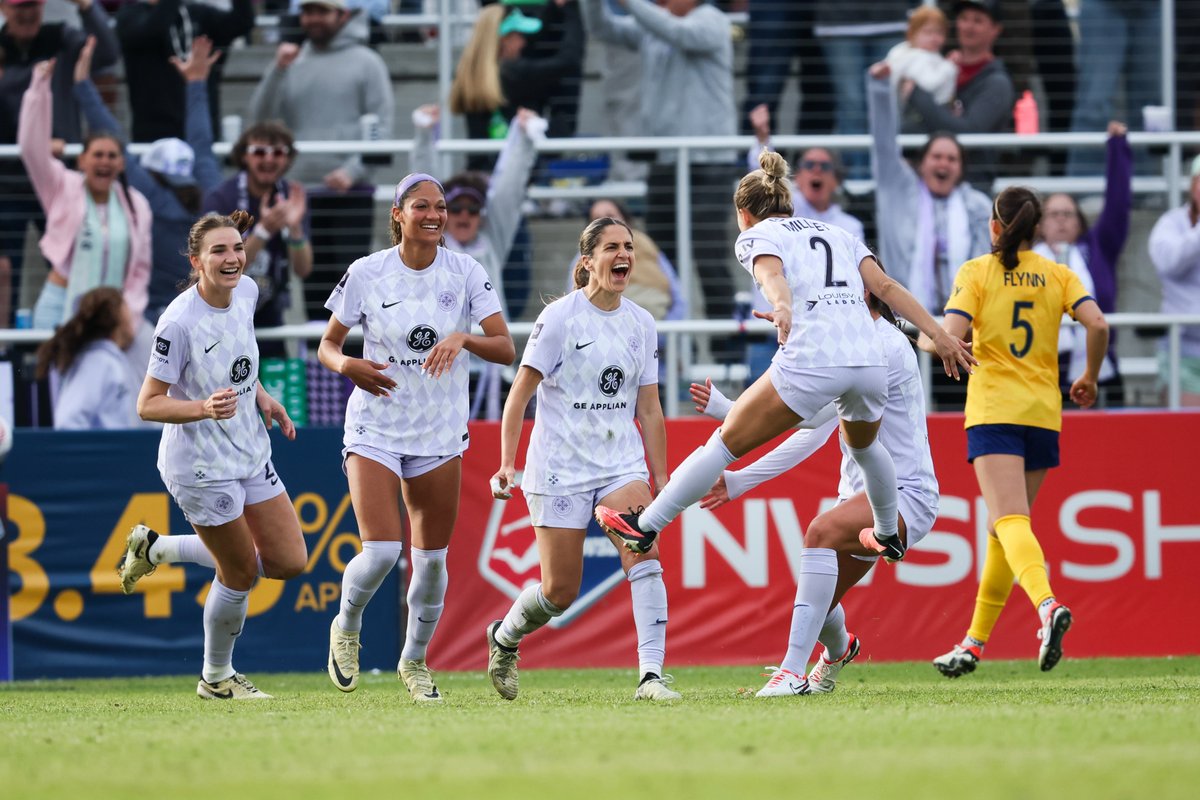🟣First #NWSL brace for DeMelo
🟣Kanu scores her fourth of the year
🟣Turner and Sears score their first pro goals
🟣Most goals scored in a single game in club history
🟣A 5-1 victory in front of 11,365 fans, the largest crowd in club history!!!!

WHAT A GAME FOR LOUISVILLE