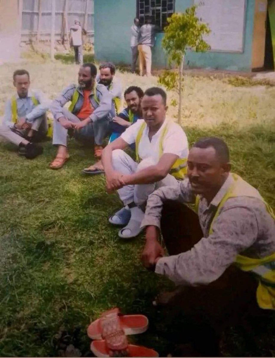 ህዝብን አስሮ ደጋፊ መፈለግ  የፓለቲካ ብስለት ሳይሆን የሴራ ፖለቲካ ነው። እነዚህ ግለሰቦች ምነም ጥፋት የለባቸው ይፈቱ <a href="/AbiyAhmedAli/">Abiy Ahmed Ali 🇪🇹</a>