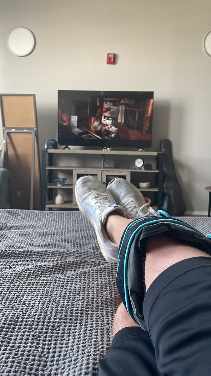 And now icing my knee after my hike… the joys of aging. Though I’m a huge @TheSlyStallone fan - Ive never seen any of the Rambo movies. So I'm watching First Blood and thoroughly enjoying it!