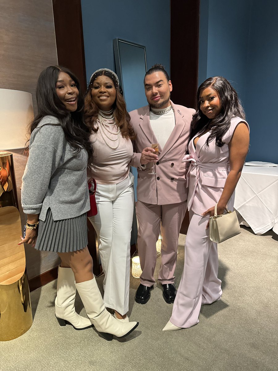 ehi_oz's tweet photo. At the #fabfindsbyketra and skin potions event with @BeauAveree @funmimonet @MuaOmo @PeytonCharles https://t.co/FrlSfNTw0z