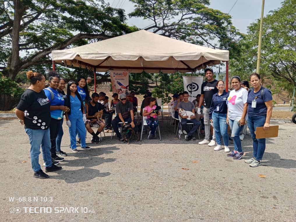 El día de hoy, el equipo #Nevado continuando con las actividades en el estado #Yaracuy llevó a cabo con éxito La #ConsultaPública y #JornadaMédicoVeterinaria asistiendo a más de 71 animalitos con mucho amor y dedicación.