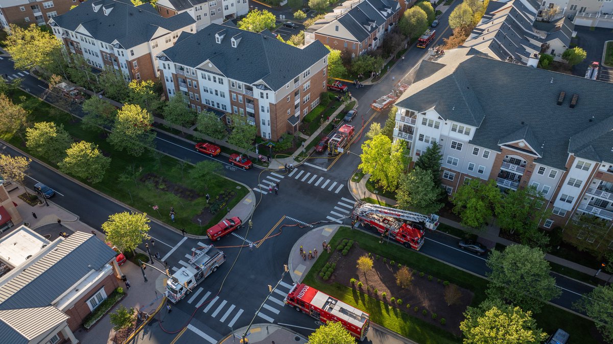 @MoCoFireWire Part 2 of 3 - Aerial footage of Building Fire at King Farm Blvd / Pleasant Dr. @mcfrsPIO @TheMoCoShow @ModeratelyMoco @CordellTraffic @HHFireProds @ArmisteadIsaac @mcfrs @MCFRSNews @DCNewsLive @alanhenney @DCNewsNow #mcfrs