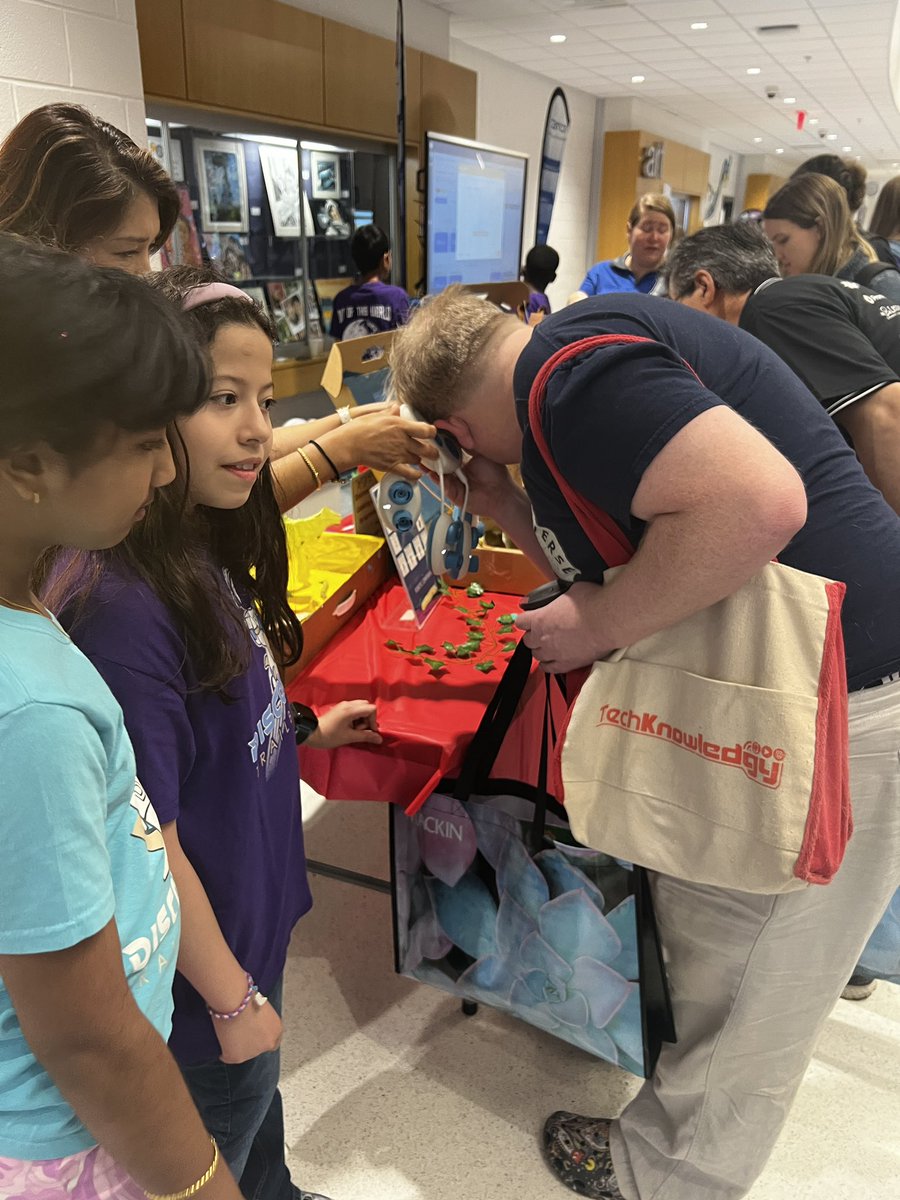 mrschelsiegrant's tweet photo. What an awesome day @InspireLoudoun 🌸 Thank you to my amazing playground team @mattharbert21 and Mat C #thematts for the laughs, support, and teamwork! #inspireloudoun24 https://t.co/XBazWT1U9o