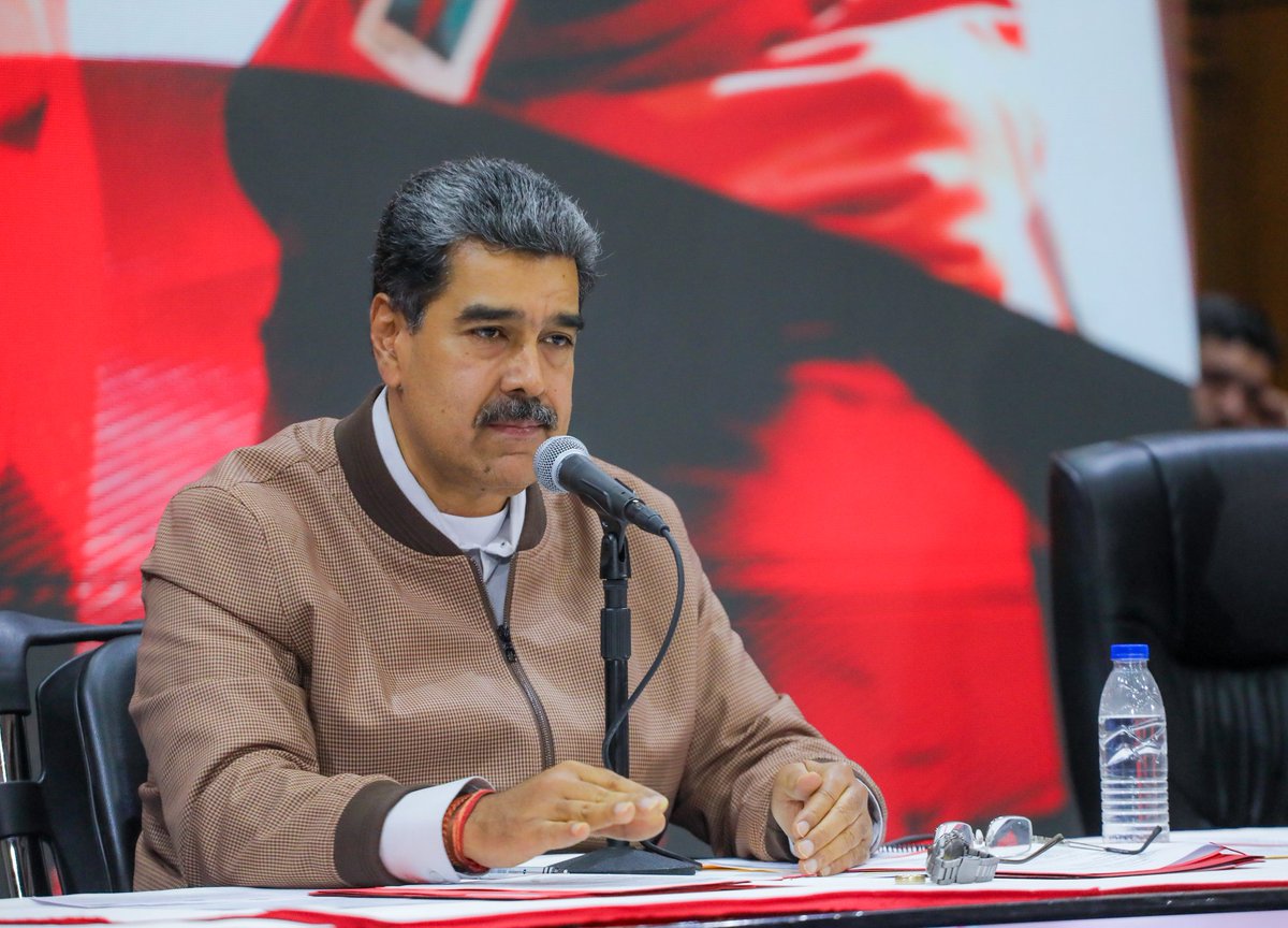 #Gobierno || Presidente Maduro afirma que Estados Unidos no ha cumplido sus compromisos con Venezuela Estados Unidos es el que no ha cumplido sus compromisos con Venezuela, los cuales tienen que ver con el levantamiento de las sanciones criminales contra el pueblo.