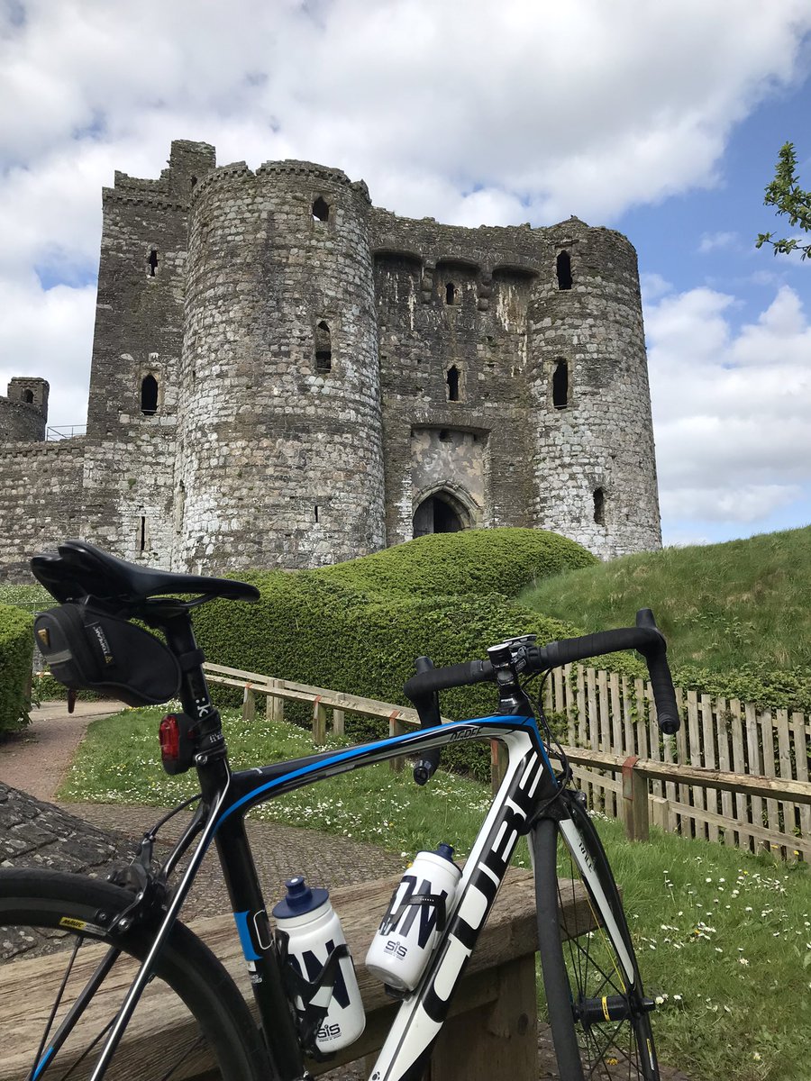 Meanwhile at a Welsh castle this afternoon… @cadwwales @cestyll @CastleStudies #medieval #castle #cycling