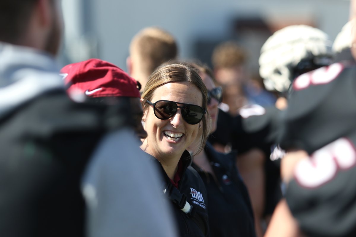 🏈 | It was a perfect day for a Spring Game! @UIndyFB 🔗 athletics.uindy.edu/news/2024/4/20…