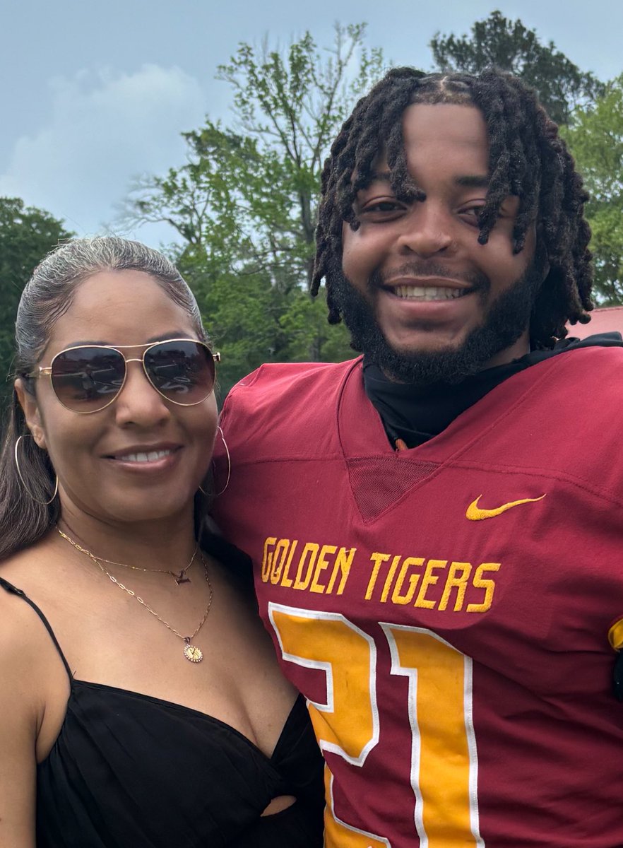 My lil DB always finds a way to get into the end zone. My KoKo Bean… My big boy! My lil dude will be getting his degree in a few weeks. I’m so proud of you @KobiMitchell 🎓 #ProudMama #SkegeeGrad #MyGoldenTigerCub ❤️💛