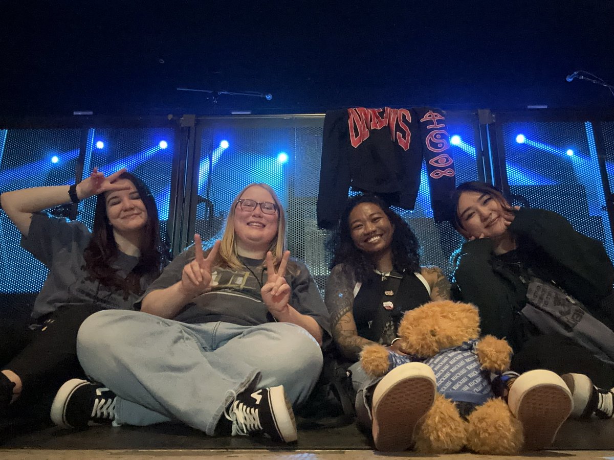 JUSTPRET3ND's tweet photo. thank u movements for giving me these rad humans 🫶🏻 https://t.co/myYtEFfRDe