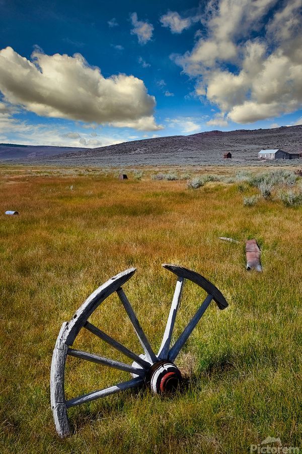 a broken wagon wheel in Bodie, California .#Buyintoart  #travel #photography #artistsonTwitter #artmatters #aYearforArt #artprints #artforsale 

Tap here for details and pricing  buff.ly/43Wn3kK