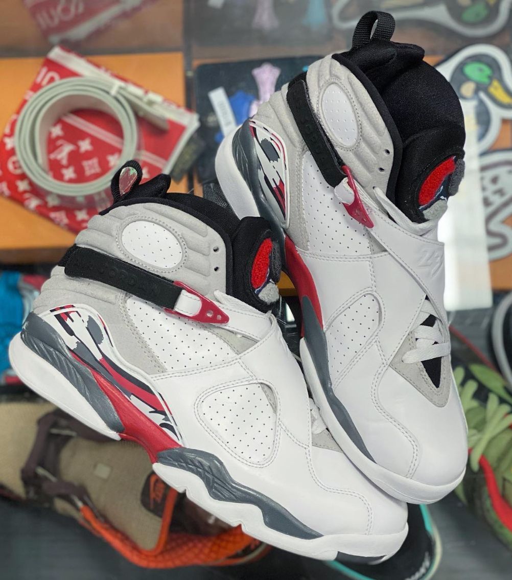 The Air Jordan 8 'Bugs Bunny' last released OTD... 11 years ago❗❗ Would you pick up a pair if they retro'd? 🐰
