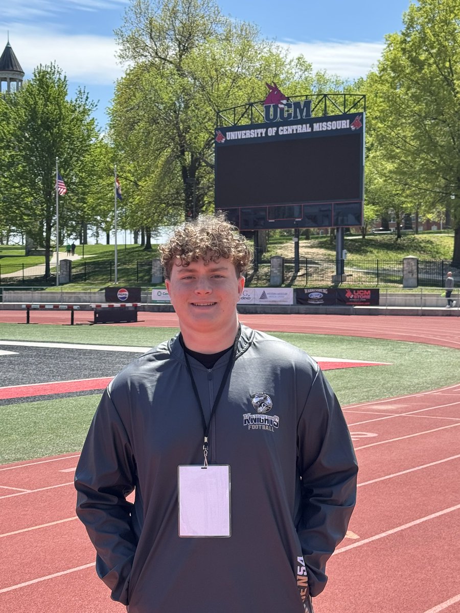 Had a great time at Central Missouri today! Thank you @H_HAWK & @JoshLamberson for having me out! @CoachHoltzclaw @Coach_DChambers @UCMFootballTeam @coachBKSmith @DLButler_2114 @CoachJBane @JonesgGreg @OLMafia @CoachGardnerOL @Coach_B_Johnson @PrepRedzoneIL @EDGYTIM @AllenTrieu